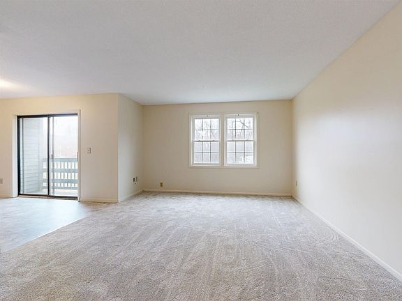 2nd image of 46 Twin Oaks Terrace