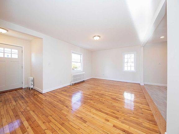 5th image of 91 Underhill Ave