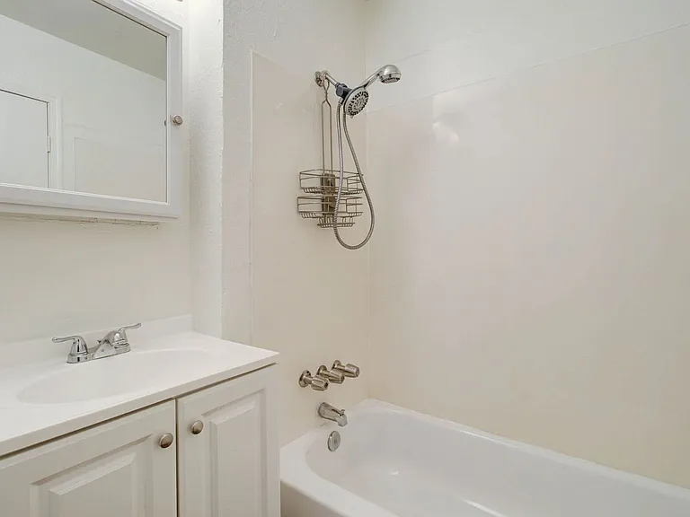 1501 E Roosevelt St #2 — Photo 16