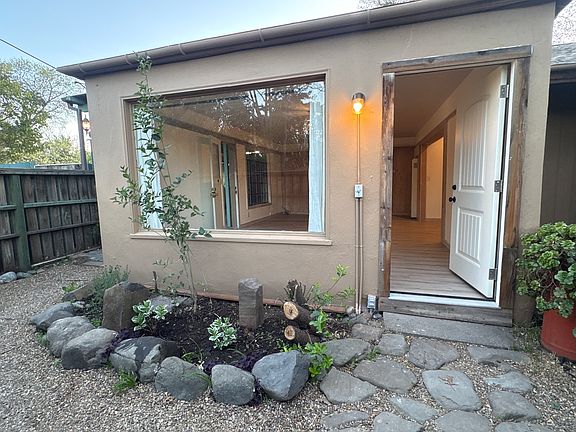4th image of 19020 Railroad Ave #A