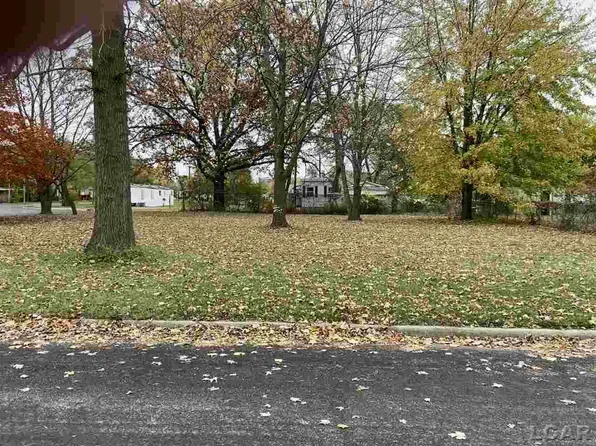 903 Oak St, Adrian, MI 49221