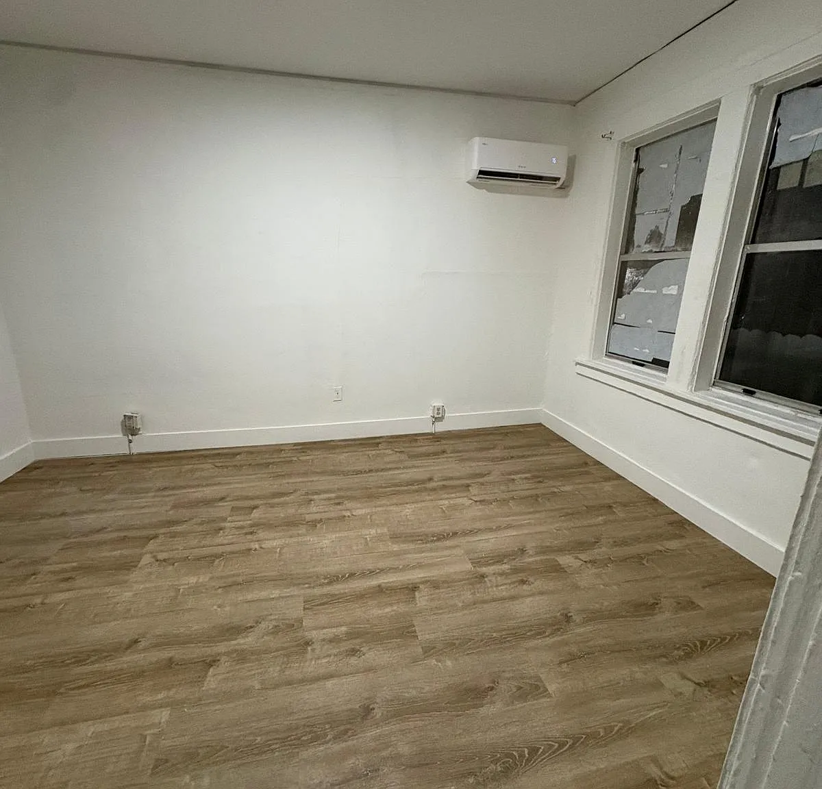 2 bed, 186 sqft, $1,750 — Photo 2