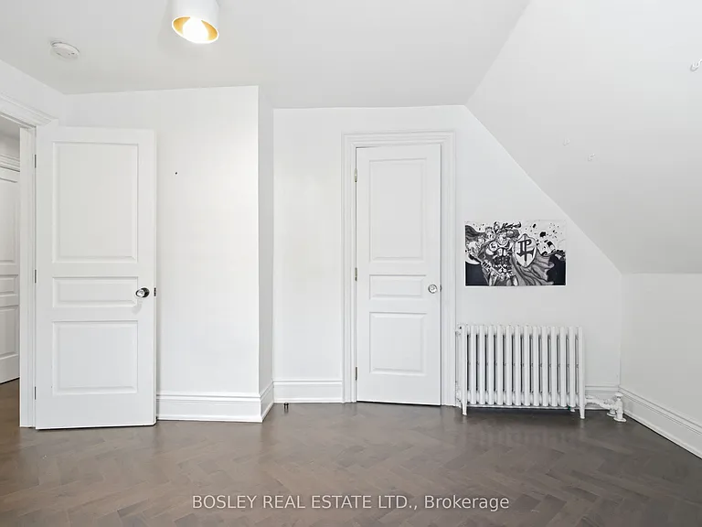 178 High Park Ave #UPPER — Photo 25