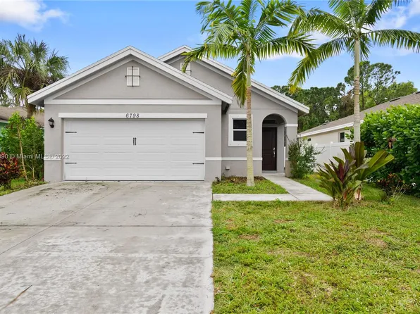 6798 Mitchell St, Jupiter, FL 33458