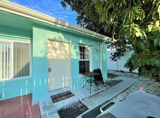 113 174th Ave E #B, Saint Petersburg, FL 33708