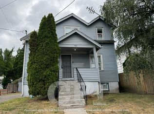 306 SW 3rd Ave APT A, Kelso, WA 98626