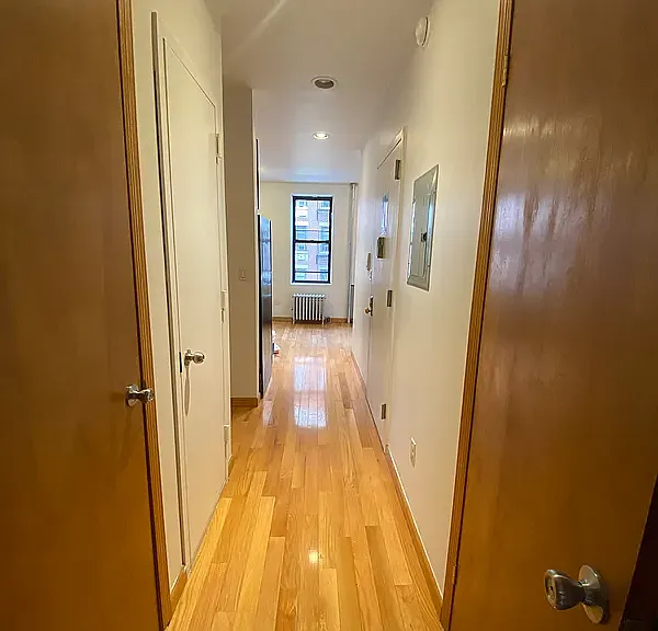 120 Madison St #3 — Photo 4