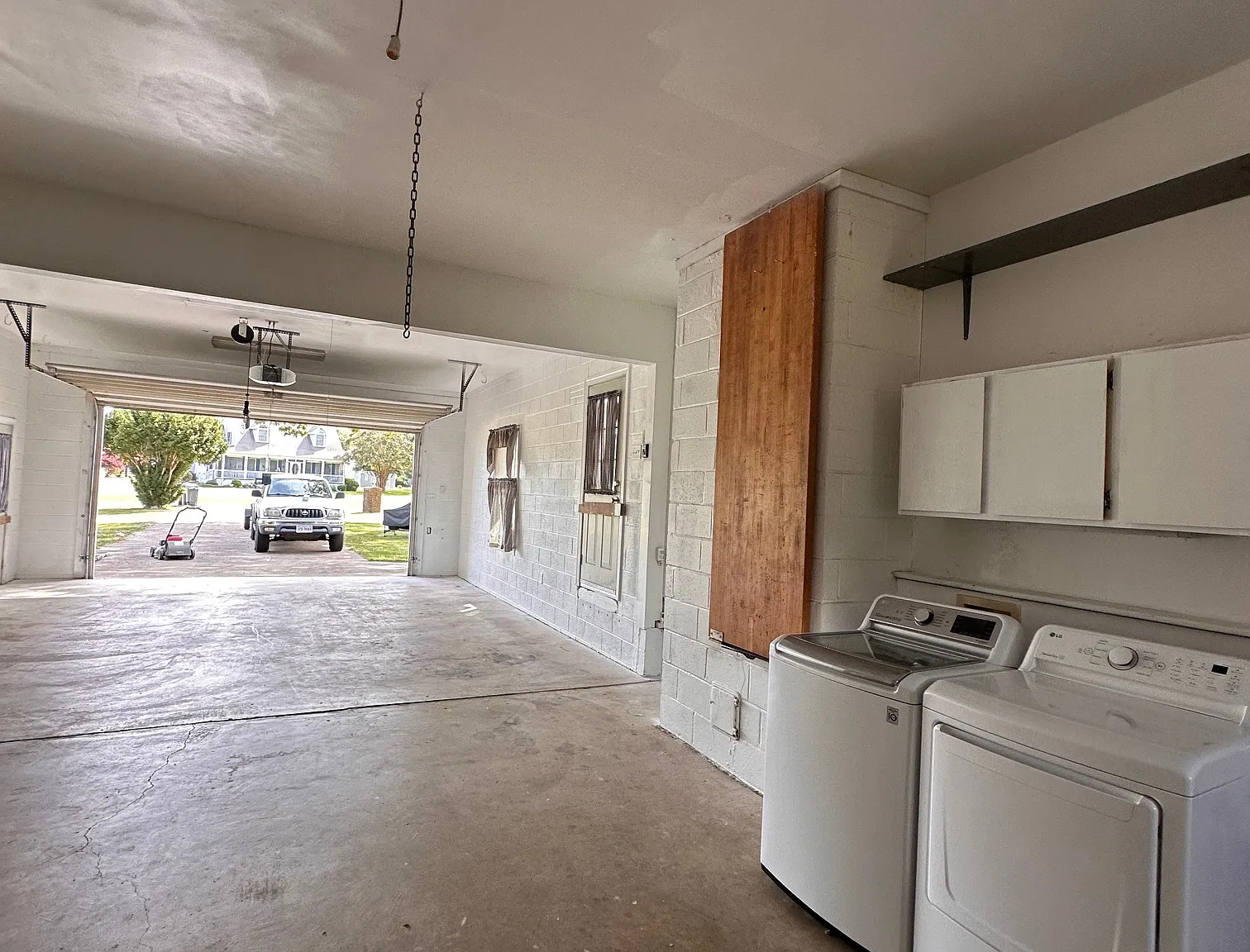 3 bed, 1259 sqft, $2,495 — Photo 4
