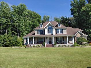 6878 Dave Dr, Madison, OH 44057