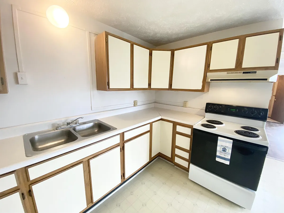 Building Photo - 684 W End Ave #2