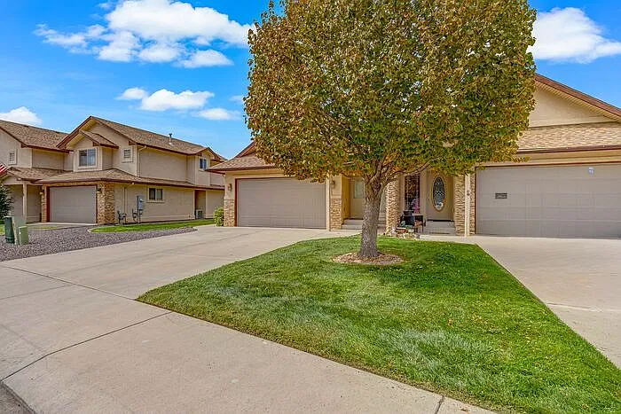 3 bed, 2.0 bath, 1545 sqft, $2,550 — Photo 2