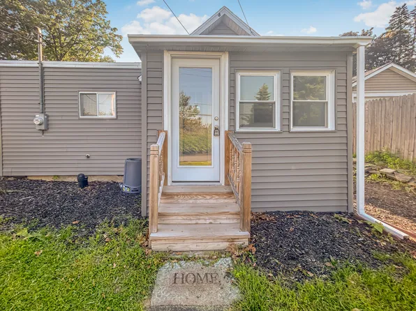 1 Morrison Ln, Latham, NY 12110