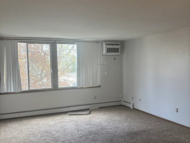 310-1000 7th Ave SW — Photo 8