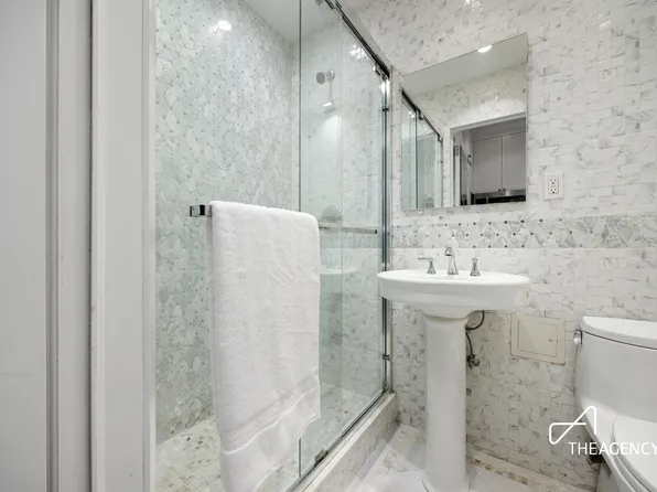 305 East 83rd Street image 9 of 10