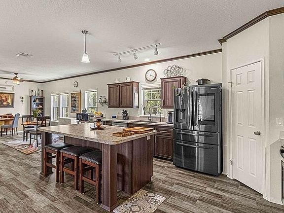 4th image of 10032-10038 SE 155th St