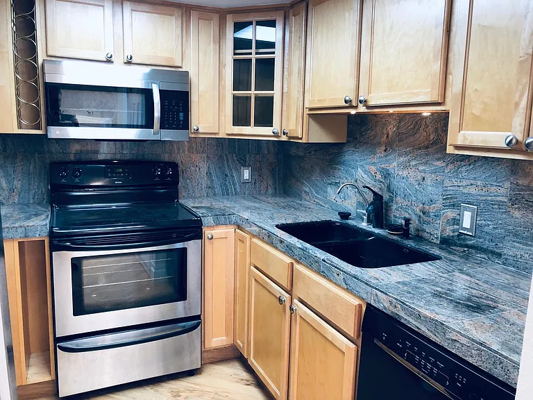 350 Detroit St #210 — Photo 2