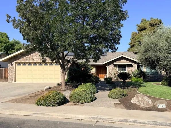 1216 Oxford Way, Hanford, CA 93230