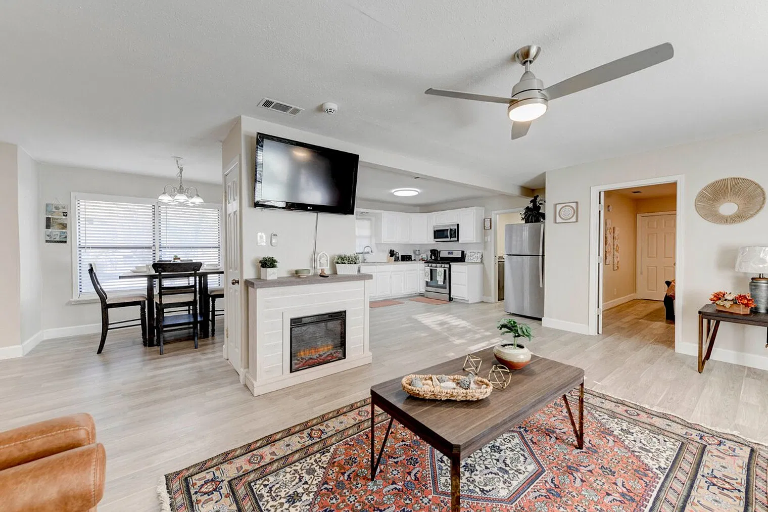 4 bed, 2.0 bath, 1786 sqft, $3,591 — Photo 1