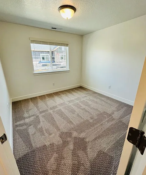 909 N 1190 E — Photo 3