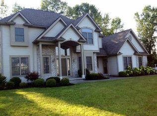 795 Mont Blanc Dr, Webster, NY 14580