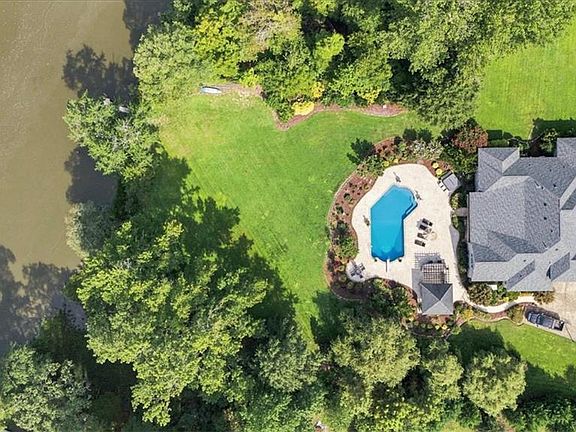 3rd image of 200 Ashby Ct