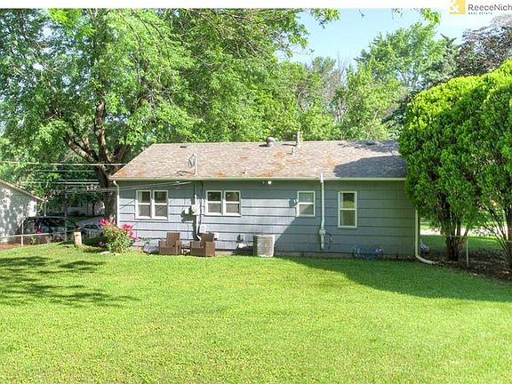 4th image of 8001 Elizabeth Ave