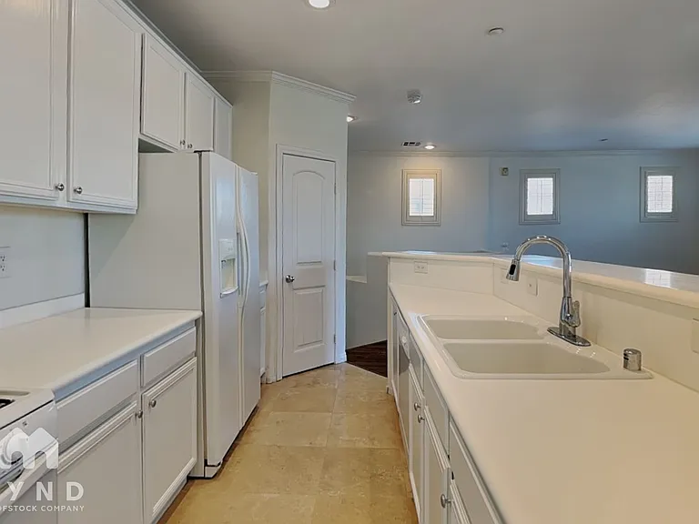 495 Westminster Hall Ave #103 — Photo 6