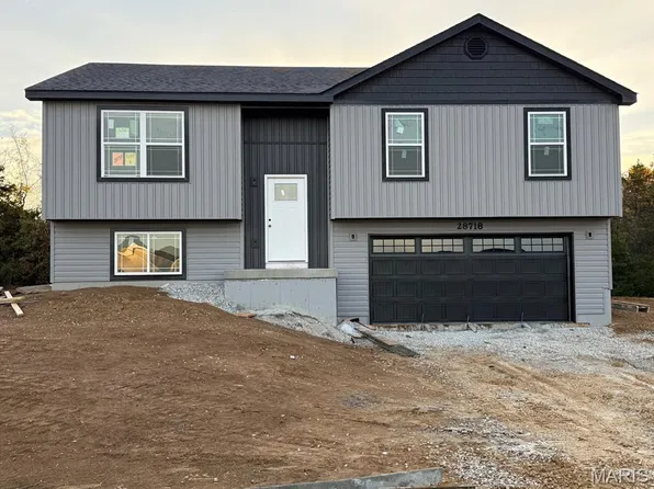 28718 Woodland Heights Dr, Warrenton, MO 63383