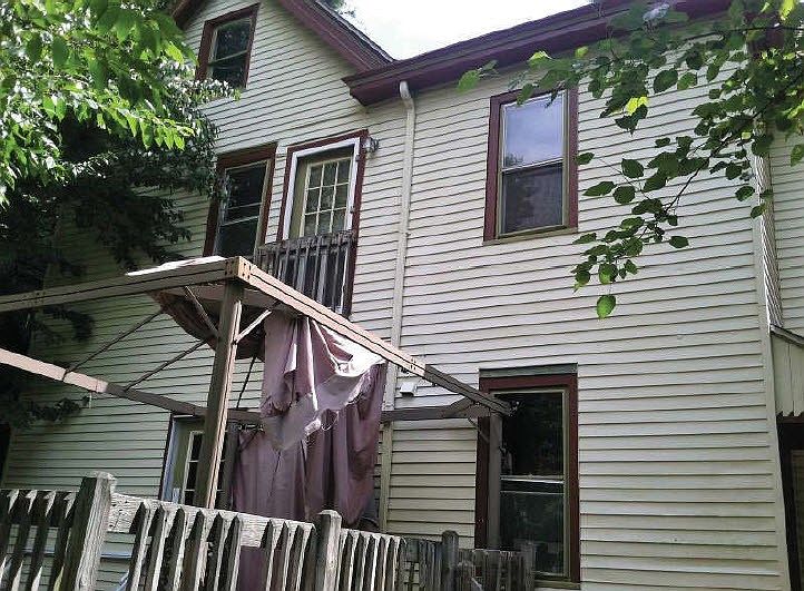 2nd image of 35 Chestnut St