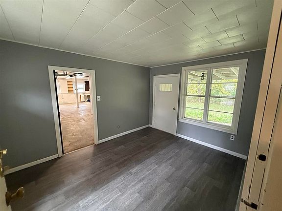 2nd image of 1330 Glendale Rd