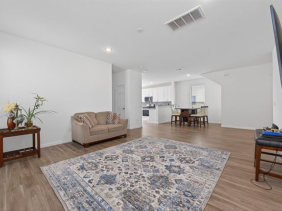 5th image of 7326 Madison Commons Ln