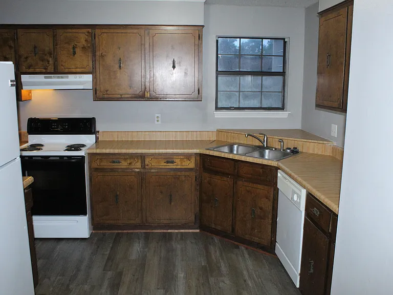 446 Pheasant Run Dr — Photo 25