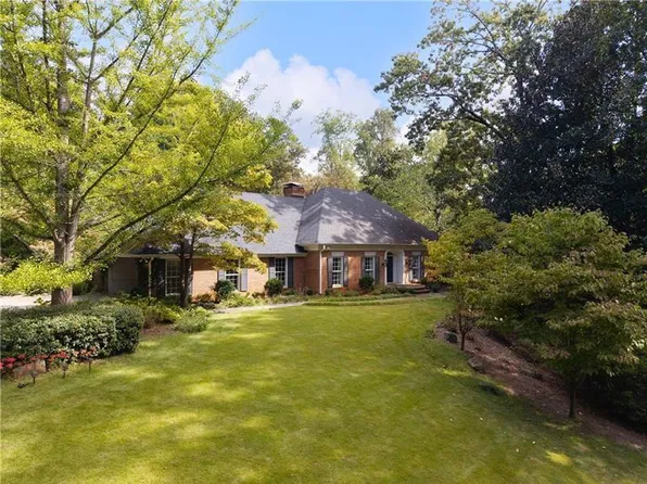 5715 Lake Island Dr #35, Atlanta, GA 30327