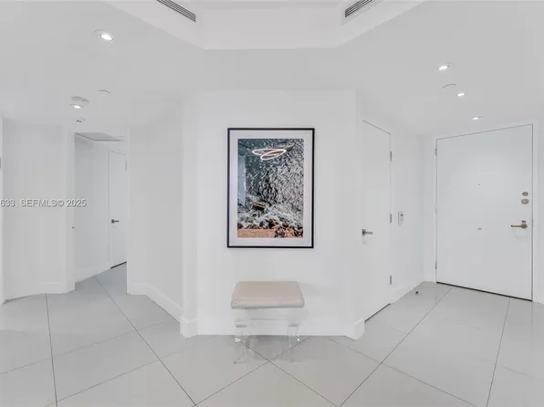 19500 Turnberry Way APT 7D, Aventura, FL 33180