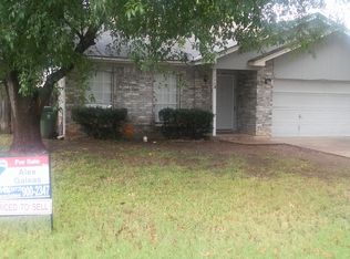 1119 Cherrytree Dr, Arlington, TX 76001