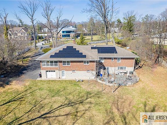 4th image of 377 New Dover Rd
