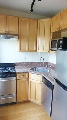 Rented by Brooklyn Bridge | media 20