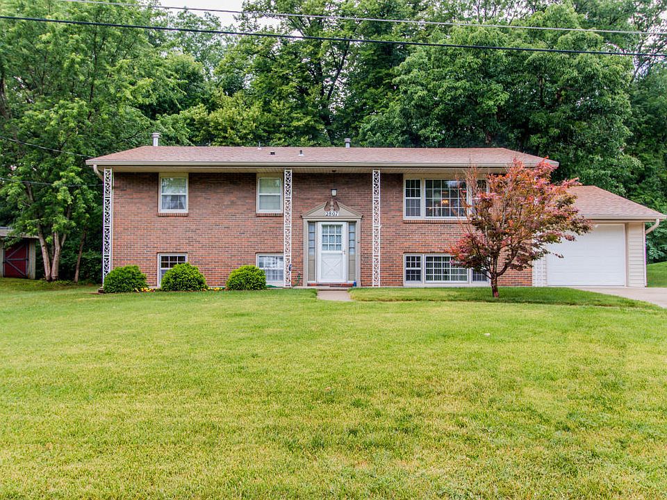 1st image of 2807 W Henley Dr