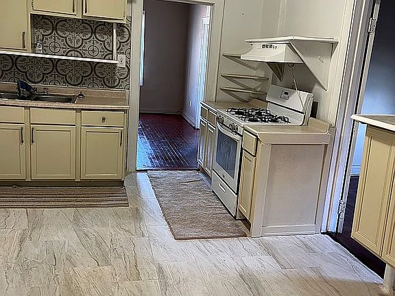 3rd image of 4851 McCook Ave #4