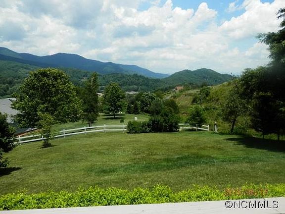 2nd image of 55 Winesap Ln