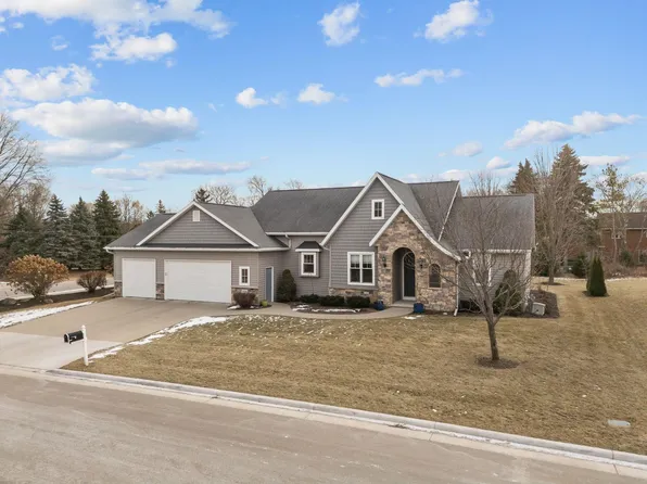 773 Amber Ln, Neenah, WI 54956