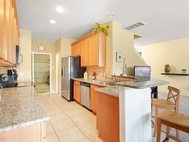 211 Bloomhill Pl — Photo 12