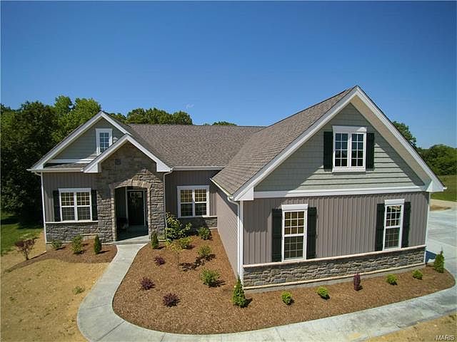1st image of 160 E Pine Lake Dr