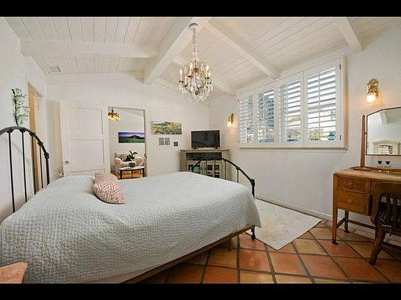 5th image of 2748 Lexington Dr