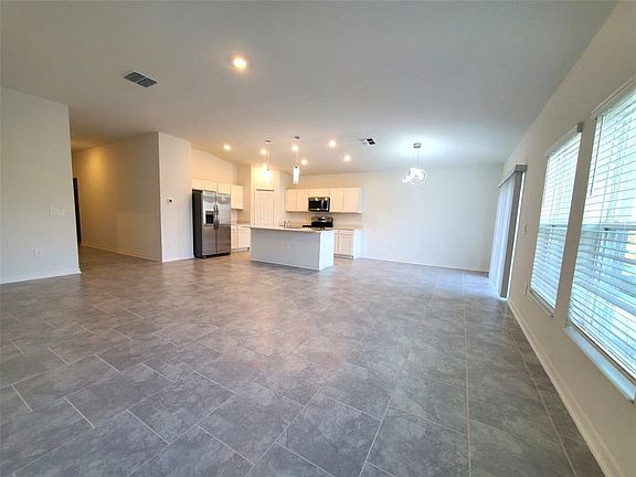 4th image of 1124 Tyler Loop