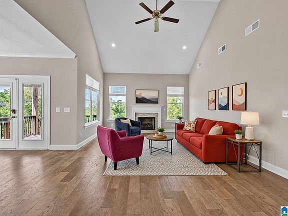4th image of 1125 Camellia Ridge Dr