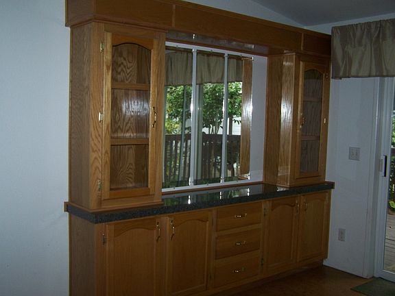 2nd image of 191 E Kingston Way