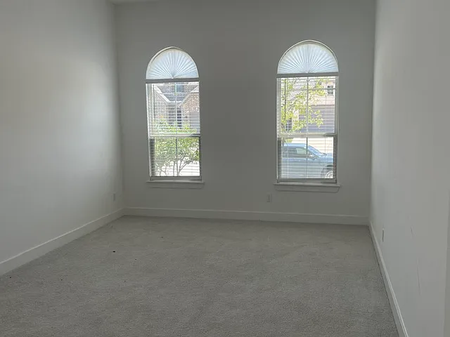 4317 Sanctuary Dr — Photo 12