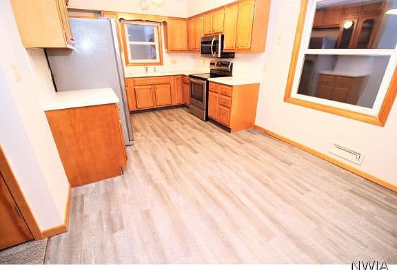 5th image of 2704 S Lyons St