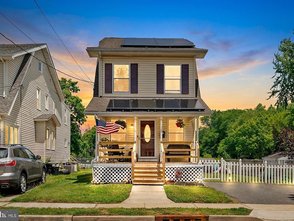 1st image of 28 Bentley Ave